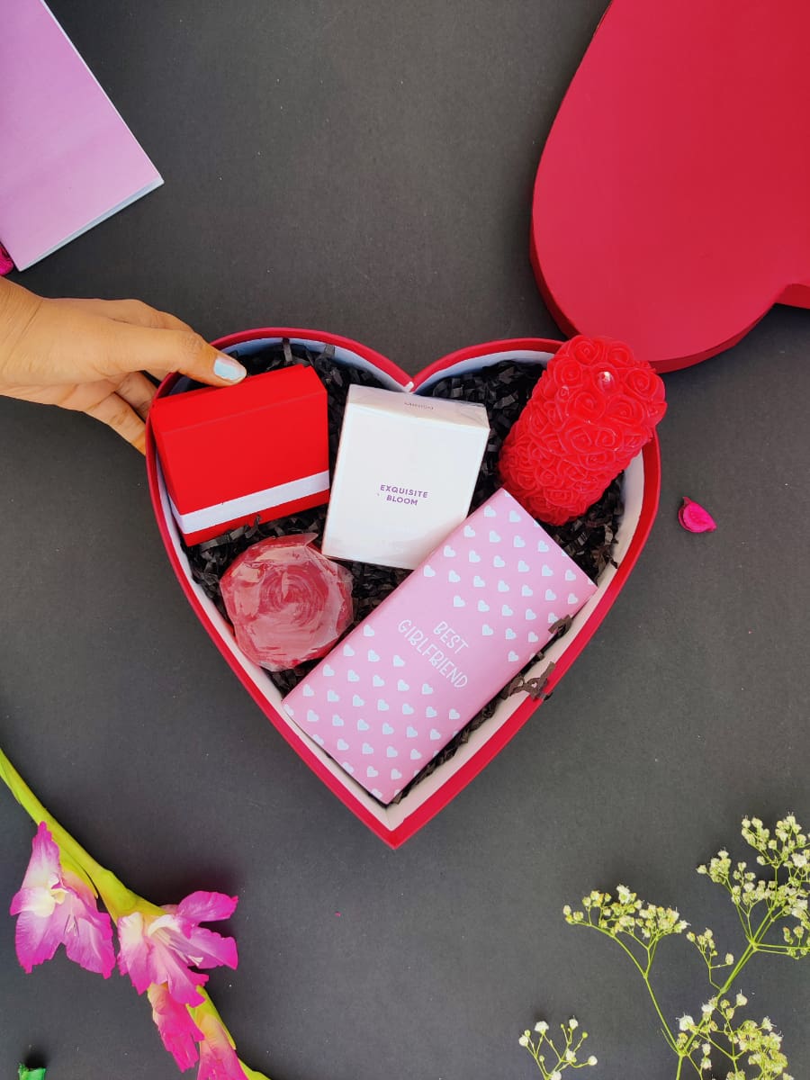 Valentine Love Box  Valentin Gift Hampers